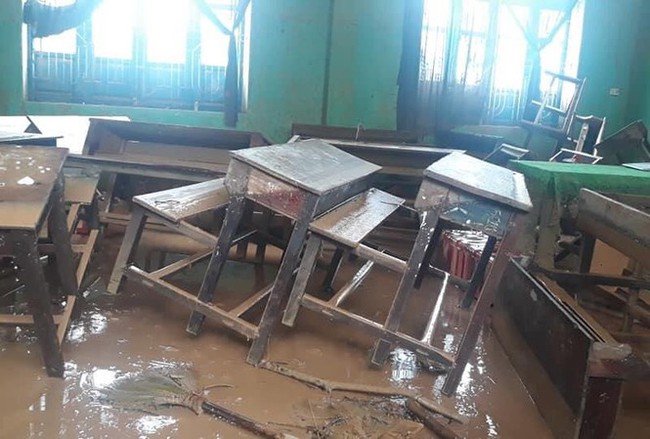 Nhiều địa phương tiếp tục cho học sinh nghỉ học chống bão - Ảnh 2. Nhiều địa phương tiếp tục cho học sinh nghỉ học chống bão - Ảnh 2.