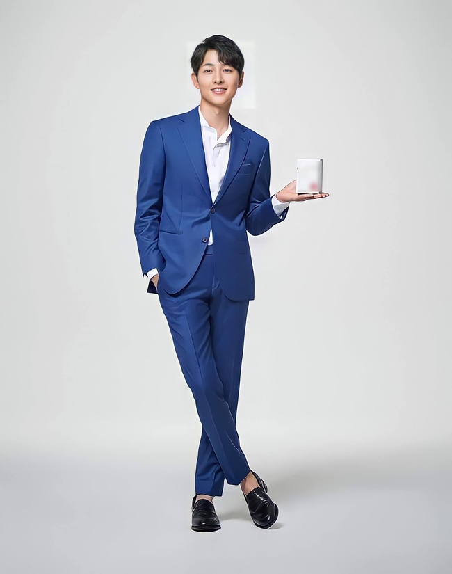 Động thái bất ngờ của Song Joong Ki giữa thông tin lộ nội dung tin nhắn "thúc ép" Song Hye Kyo ký đơn ly hôn - Ảnh 5. Động thái bất ngờ của Song Joong Ki giữa thông tin lộ nội dung tin nhắn "thúc ép" Song Hye Kyo ký đơn ly hôn - Ảnh 5.