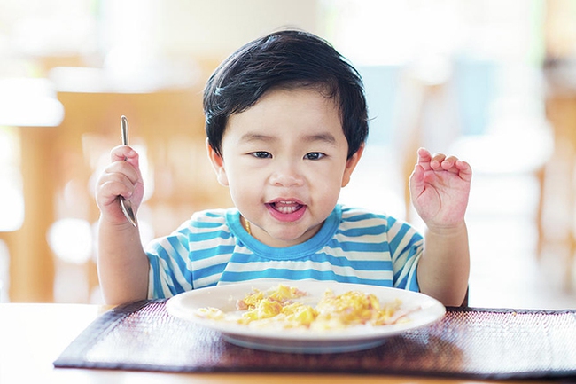 Trẻ không còn biếng ăn nhờ 5 bí quyết vô cùng đơn giản - Ảnh 2.