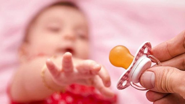 Bé 2 tuổi suốt ngày "chu mỏ" mẹ khen dễ thương nhưng bà nội bế thẳng vào viện khám - Ảnh 2. Bé 2 tuổi suốt ngày "chu mỏ" mẹ khen dễ thương nhưng bà nội bế thẳng vào viện khám - Ảnh 2.