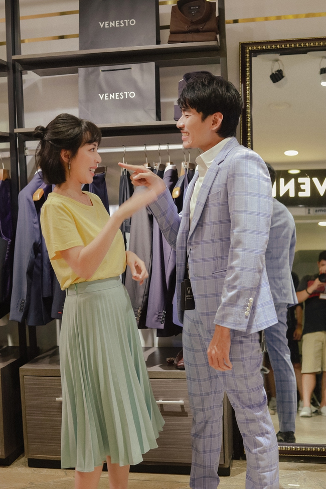 Sau "Tiệc trăng máu", Thu Trang - Kiều Minh Tuấn bất ngờ tái hợp, liệu có thành người yêu? - Ảnh 7. “Tiệc trăng máu” đạt hơn 100 tỷ, Thu Trang – Kiều Minh Tuấn bất ngờ tái hợp Sau "Tiệc trăng máu", Thu Trang - Kiều Minh Tuấn bất ngờ tái hợp, liệu có thành người yêu? - Ảnh 7. “Tiệc trăng máu” đạt hơn 100 tỷ, Thu Trang – Kiều Minh Tuấn bất ngờ tái hợp