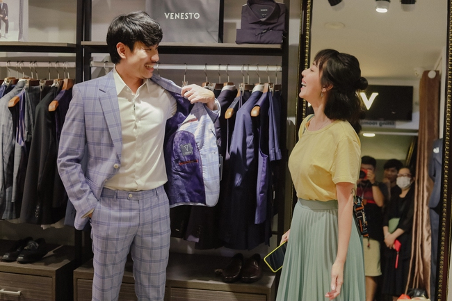 Sau "Tiệc trăng máu", Thu Trang - Kiều Minh Tuấn bất ngờ tái hợp, liệu có thành người yêu? - Ảnh 9. “Tiệc trăng máu” đạt hơn 100 tỷ, Thu Trang – Kiều Minh Tuấn bất ngờ tái hợp Sau "Tiệc trăng máu", Thu Trang - Kiều Minh Tuấn bất ngờ tái hợp, liệu có thành người yêu? - Ảnh 9. “Tiệc trăng máu” đạt hơn 100 tỷ, Thu Trang – Kiều Minh Tuấn bất ngờ tái hợp