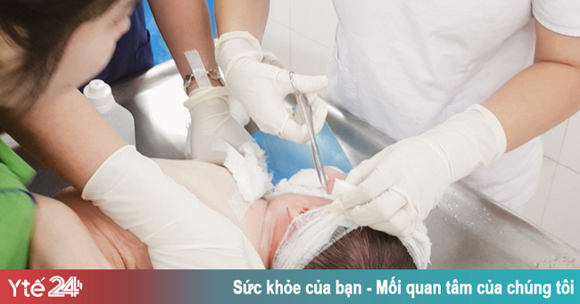 Liên tiếp trẻ nhập viện do bỏng nước sôi - Ảnh 1. Liên tiếp trẻ nhập viện do bỏng nước sôi - Ảnh 1.
