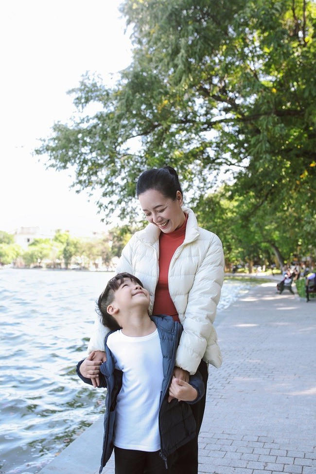 Cảm nhận Hà Nội vào đông bình yên qua những khoảnh khắc đầy cảm xúc - Ảnh 2. Cảm nhận Hà Nội vào đông bình yên qua những khoảnh khắc đầy cảm xúc - Ảnh 2.