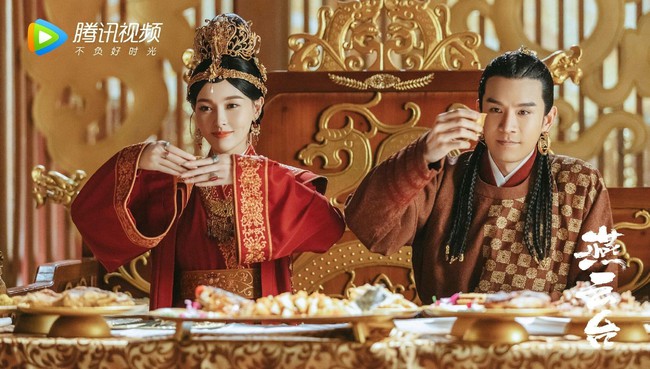 Yến Vân Đài: Tạo hình cực đẹp của "Hoàng hậu" Đường Yên, photoshop rõ chuẩn nhưng netizen chỉ chú ý đến vòng eo - Ảnh 4. Yến Vân Đài: Tạo hình cực đẹp của "Hoàng hậu" Đường Yên, photoshop rõ chuẩn nhưng netizen chỉ chú ý đến vòng eo - Ảnh 4.