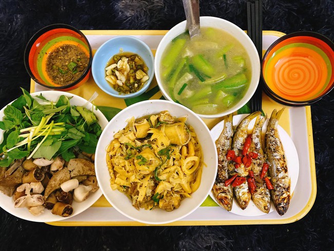 Cô nàng 9X gợi ý mâm cơm đủ đầy chị em ai cũng muốn học theo - Ảnh 4.