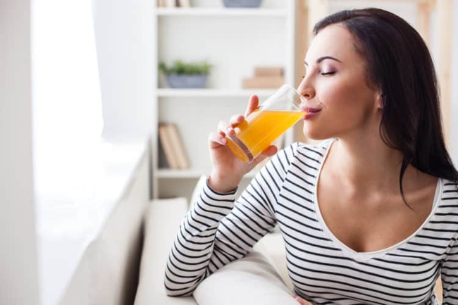 2 cách pha tinh bột nghệ với hương vị thơm ngon giúp bạn vừa "trị bách bệnh", vừa đẹp da giữ dáng - Ảnh 4.