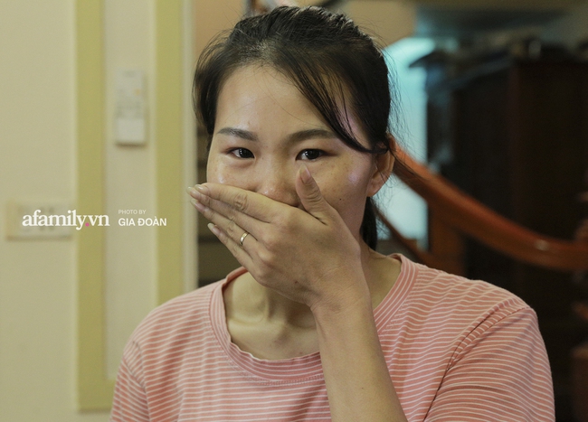 Video độc quyền: Tại quê nhà Thanh Hóa, người thân bật khóc khi xem lại khoảnh khắc này của Tân Hoa hậu Đỗ Thị Hà - Ảnh 12. Độc quyền: Người thân bật khóc khi xem lại khoảnh khắc Đỗ Thị Hà đăng quang ngôi vị Hoa hậu Việt Nam 2020 - Ảnh 11.