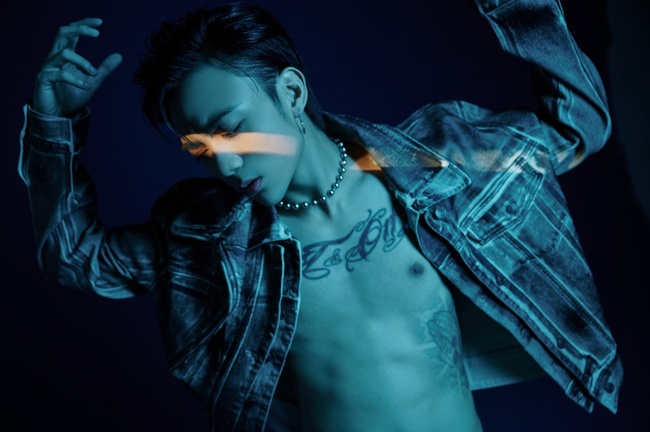 Soobin tung MV ôm ấp toàn chân dài, fan gọi tên Binz để đo độ ăn chơi tán gái - Ảnh 2. Soobin tung MV ôm ấp toàn chân dài, fan gọi tên Binz để đo độ ăn chơi tán gái - Ảnh 2.