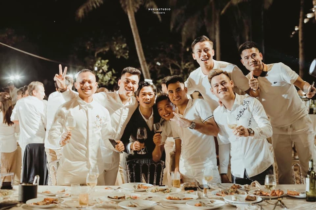 Công Phượng kết hôn được vài ngày, có một Công Phượng kết hôn được vài ngày, có một