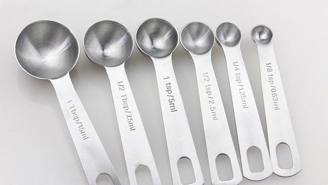 Góc "giải ngố" cho hội gái đoảng đang tập tành vào bếp: Đừng vội đeo tạp dề nếu chưa biết phân biệt các công cụ đong đếm nguyên liệu sau! - Ảnh 3.