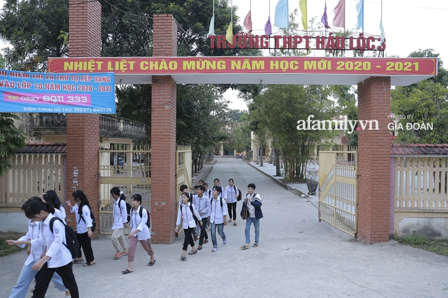 Độc quyền: Ghé thăm ngôi trường cấp 3 nơi Đỗ Thị Hà từng theo học, thầy giáo chủ nhiệm tiết lộ điều đặc biệt về Hoa hậu Việt Nam 2020  - Ảnh 4.