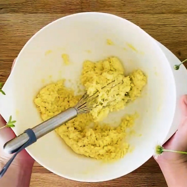 Mách chị em cách làm món bánh quy chanh giòn rụm "đa năng": Chống đói ban đêm, lót dạ bữa xế chiều, ăn kiểu gì cũng được mà chẳng sợ béo! - Ảnh 3.