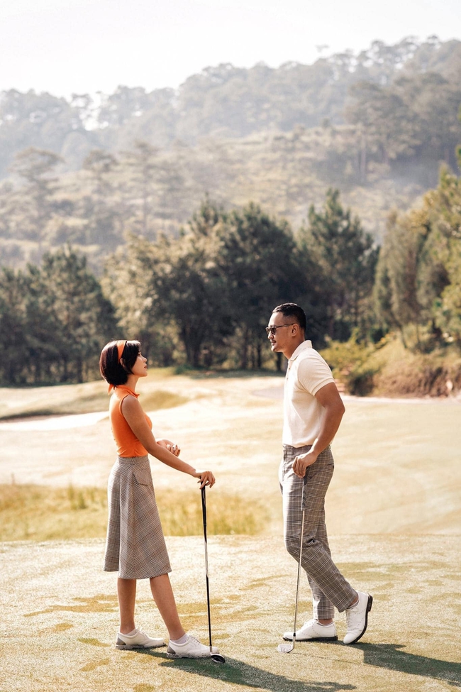Sau đám hỏi bí mật của thiếu gia Phan Thành, dân tình lại ngạc nhiên với bộ ảnh cưới đẹp lung linh và tiệc mời cưới siêu sang xịn của MC Thu Hoài - Ảnh 9. Sau đám hỏi bí mật của thiếu gia Phan Thành, dân tình lại ngạc nhiên với bộ ảnh cưới đẹp lung linh và tiệc mời cưới siêu sang xịn của MC Thu Hoài - Ảnh 9.