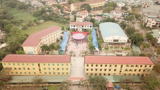 Là danh hài đình đám nhưng ít ai biết Xuân Bắc từng theo học tại trường làng có tiếng với chất lượng giáo dục "không phải dạng vừa" - Ảnh 2. Là danh hài đình đám nhưng ít ai biết Xuân Bắc từng theo học tại trường làng có tiếng với chất lượng giáo dục "không phải dạng vừa" - Ảnh 2.