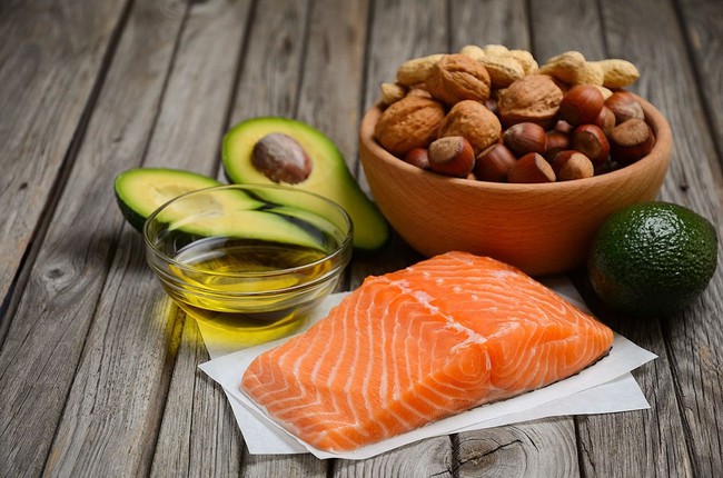 Điểm mặt các thói quen trong ăn uống dễ khiến bạn dễ lâm vào tình trạng thừa cholesterol - Ảnh 1.
