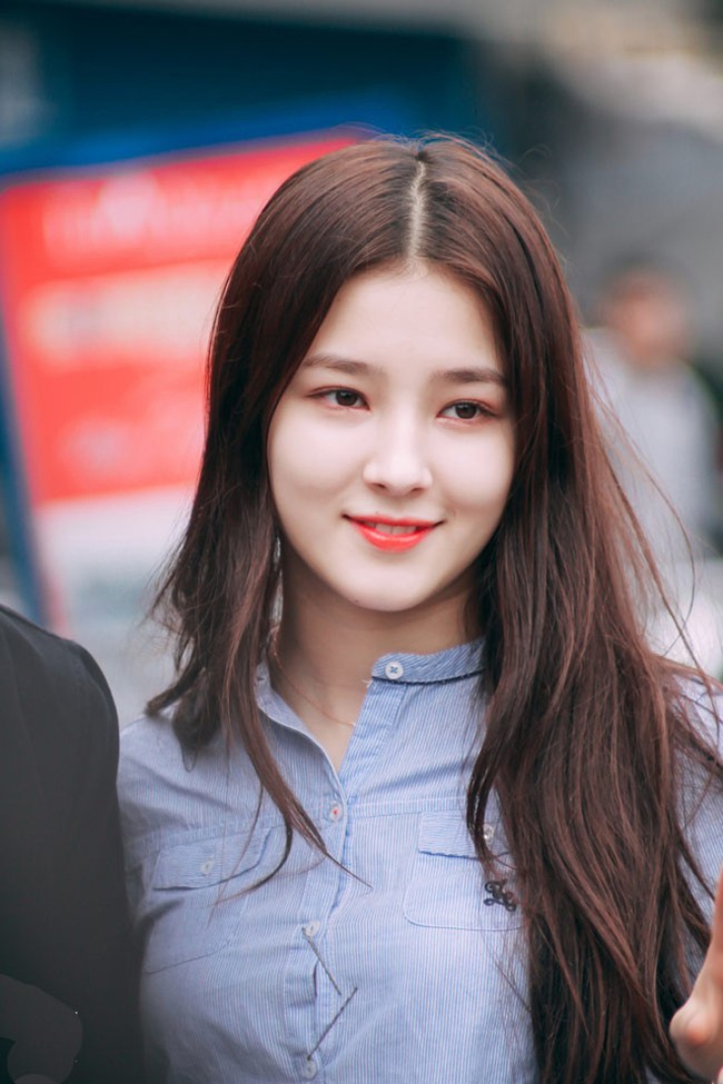 Nancy (MOMOLAND) gây sốc khi nhắc lại chuyện đến Việt Nam thời kém tiếng và nổi rần rần với bộ ảnh ở phố đi bộ Hà Nội - Ảnh 6.