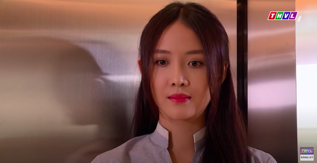 "Vua bánh mì": Trương Mỹ Nhân "phát điên" vì bị cả nhà Bạch Công Khanh hỏi chuyện yêu đương - Ảnh 5. "Vua bánh mì": Trương Mỹ Nhân "phát điên" vì bị cả nhà Bạch Công Khanh hỏi chuyện yêu đương - Ảnh 5.