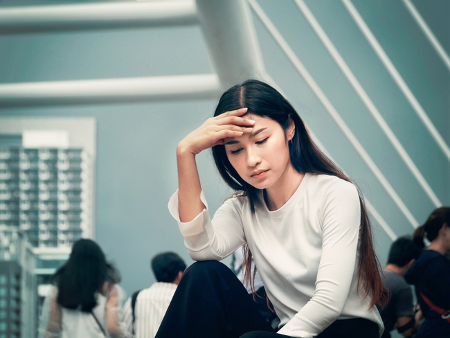 Vừa về đến nhà đã thấy mẹ chồng hí hửng khoe tờ 100 ngàn đồng, lý do đằng sau khiến tôi sốc óc hoang mang - Ảnh 1. Vừa về đến nhà đã thấy mẹ chồng hí hửng khoe tờ 100 ngàn đồng, lý do đằng sau khiến tôi sốc óc hoang mang - Ảnh 1.