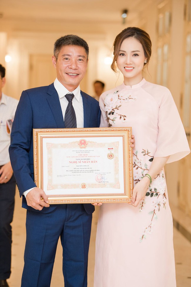 The beautiful love story of the People's Artist Cong Ly and his wife about to get married: He always praises the opponent, the most surprising is the change of girlfriend in 4 years of love - Photo 4.