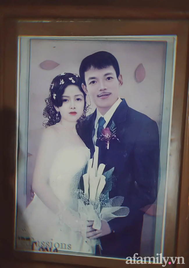 Cô con gái kể câu chuyện tình yêu của bố mẹ chồng: Lần đầu gặp mặt, bố mẹ chồng đã ngăn cản vì anh rể là `` công tử xã hội ''. và bí quyết để có được hạnh phúc suốt 26 năm chỉ trong một từ `` em yêu '' Ảnh 3. Cô con gái kể câu chuyện tình yêu của bố mẹ chồng: Lần đầu gặp mặt, bố mẹ chồng đã ngăn cản vì anh rể là `` công tử xã hội ''. và bí quyết để có được hạnh phúc suốt 26 năm chỉ trong một từ `` em yêu '' Ảnh 3.