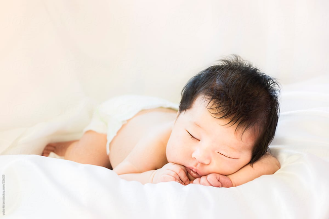 Trẻ sơ sinh đang ngủ có 3 hiện tượng này, hãy nhanh chóng đánh thức trẻ dậy, nếu chậm trễ sẽ khiến trẻ bị thương - Ảnh 4.
