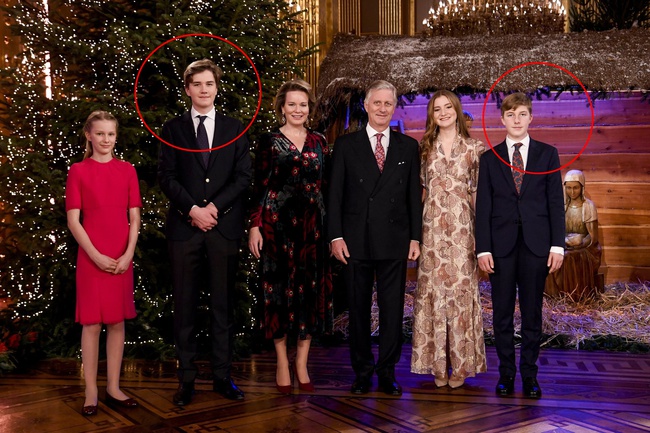 Một loạt hoàng gia trên thế giới tung ảnh thiệp Giáng sinh, nhà Công nương Kate lần đầu chịu lép vế trước vẻ đẹp hoàn mỹ của gia đình hoàng gia này - Ảnh 5.