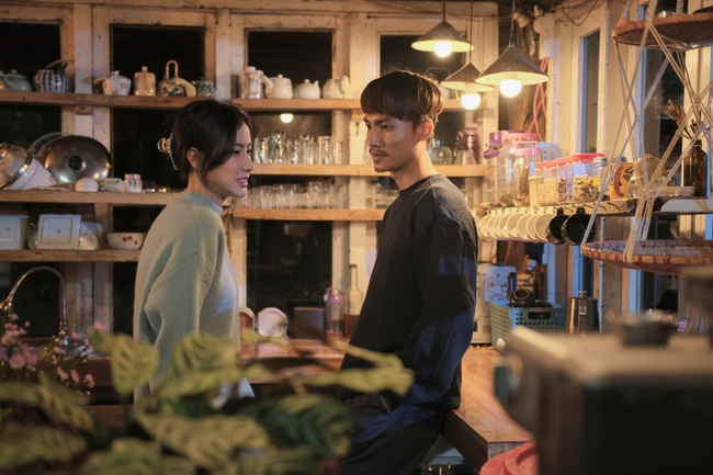 Thái Tuyết Trâm tung MV kể chuyện tình đậm chất "nàng thơ" - Ảnh 4. Thái Tuyết Trâm tung MV kể chuyện tình đậm chất "nàng thơ" - Ảnh 4.