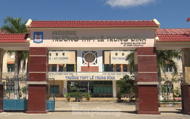 Nhập nh&egrave;m thu chi học ph&iacute;, hiệu ph&oacute; một trường THPT g&aacute;nh hậu quả - Ảnh 1.