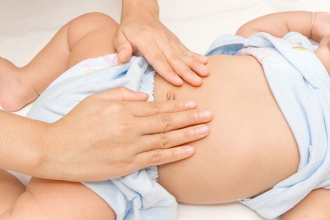 Trẻ sơ sinh trong vòng 6 tháng có ba biểu hiện này ngừng bú mẹ, trẻ bú quá nhiều cũng gây hại - Ảnh 4. Trẻ sơ sinh trong vòng 6 tháng có ba biểu hiện này ngừng bú mẹ, trẻ bú quá nhiều cũng gây hại - Ảnh 4.