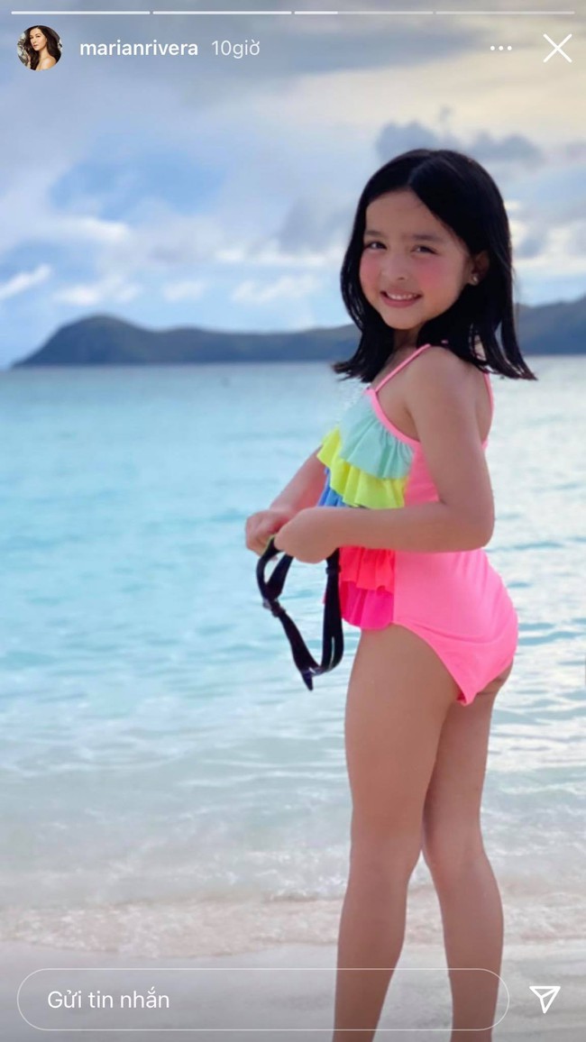 Con gái &quot;mỹ nhân đẹp nhất Philippines&quot; diện đồ bơi mà ai cũng phải xuýt xoa với đôi chân dài - Ảnh 2.