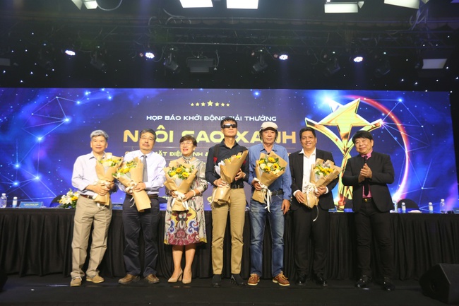Diễm My 9X diện váy gợi cảm, hạnh phúc với đề cử điện ảnh nhờ vai diễn ấn tượng trong "Tình yêu và tham vọng" - Ảnh 15. Diễm My 9X diện váy gợi cảm, hạnh phúc với đề cử điện ảnh nhờ vai diễn ấn tượng trong "Tình yêu và tham vọng" - Ảnh 15.