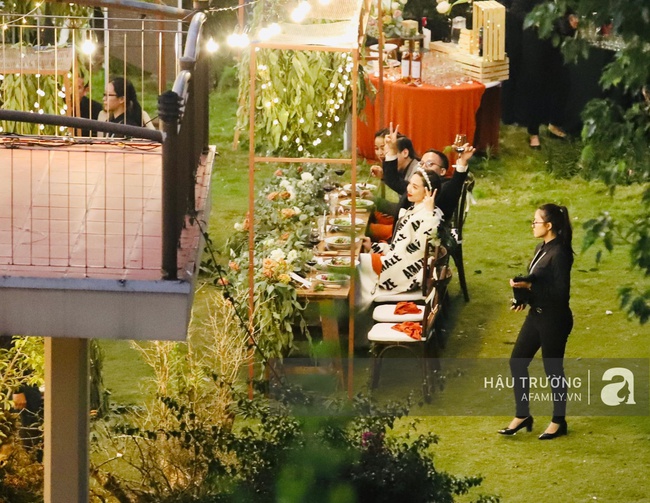Tóc Tiên đích thân giải đáp lý do tổ chức tiệc cưới đơn giản thay vì hôn lễ đình đám như các ngôi sao hạng A - Ảnh 2.