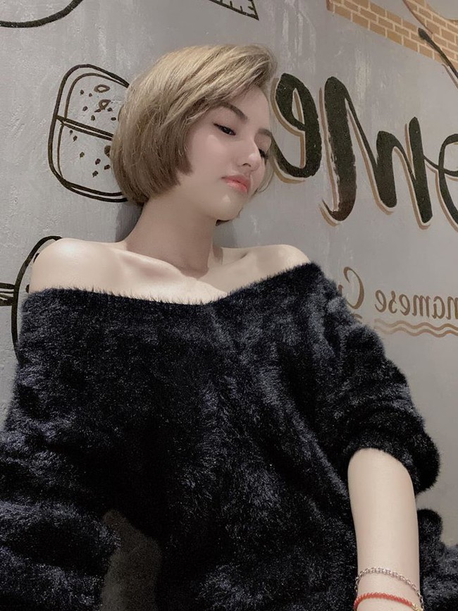 Hồng Quế hỏi: Đ&ecirc;m nay ai đưa em về?.