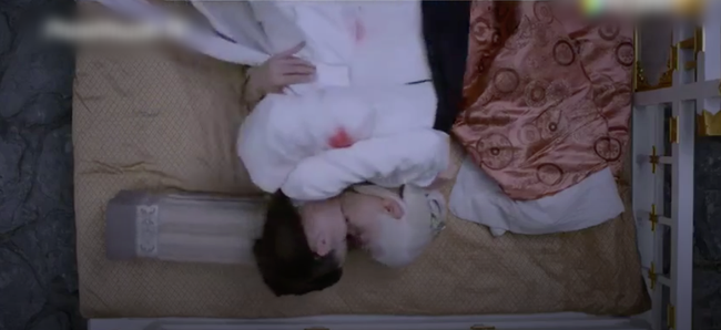 "Tam sinh tam thế Chẩm thượng thư": Bí mật sau cảnh ân ái 18+ của Cao Vỹ Quang - Địch Lệ Nhiệt Ba, có 2 người đàn ông khác xuất hiện - Ảnh 5. "Tam sinh tam thế Chẩm thượng thư": Bí mật sau cảnh ân ái 18+ của Cao Vỹ Quang - Địch Lệ Nhiệt Ba, có 2 người đàn ông khác xuất hiện - Ảnh 5.