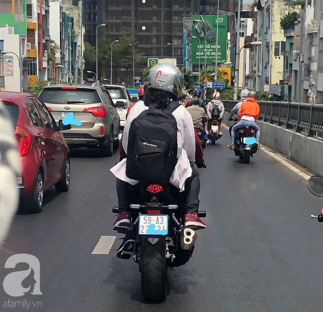 Người đàn ông Hà Nội mê mẩn cô gái Sài Gòn 16 tuổi trong chuyến công tác mà nên vợ nên chồng, 26 năm bên nhau vẫn hạnh phúc nhờ bí quyết: &quot;Tất cả tài sản trong tay vợ&quot; - Ảnh 4.