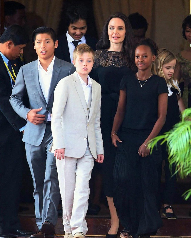 Shiloh Jolie-Pitt và hành trình từ con gái Brad Pitt – Angelina Jolie đến biểu tượng của giới LGBT - Ảnh 7.