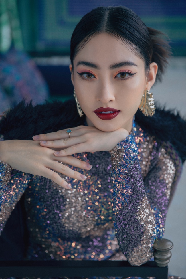 Lương Thùy Linh khoe đôi chân 1m22 dài nhất Vbiz, lên tiếng về chặng đường 6 tháng làm Hoa hậu - Ảnh 10. Lương Thùy Linh khoe đôi chân 1m22 dài nhất Vbiz, lên tiếng về chặng đường 6 tháng làm Hoa hậu - Ảnh 10.