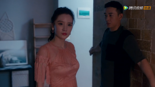 "Nữ nhân bán nhà": Bị vợ cắm sừng, La Tấn ra ngoài qua đêm với Tôn Lệ nhưng suýt bị bà xã cưỡng bức - Ảnh 9. "Nữ nhân bán nhà": Bị vợ cắm sừng, La Tấn ra ngoài qua đêm với Tôn Lệ nhưng suýt bị bà xã cưỡng bức - Ảnh 9.