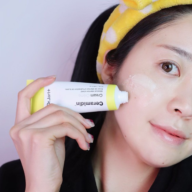 Mỗi chuyện bôi sản phẩm skincare thôi mà chị em có thể mắc 4 lỗi khiến da đã kém đẹp lại càng xấu phát hờn - Ảnh 3.