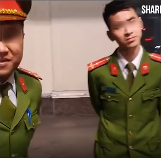 Thanh niên nhặt được chìa khóa của cô gái trẻ nhưng lại hẹn trả vào lúc nửa đêm, cuộc đôi co với công an mới khiến nhiều người "nóng mắt" - Ảnh 3. Thanh niên nhặt được chìa khóa của cô gái trẻ nhưng lại hẹn trả vào lúc nửa đêm, cuộc đôi co với công an mới khiến nhiều người "nóng mắt" - Ảnh 3.