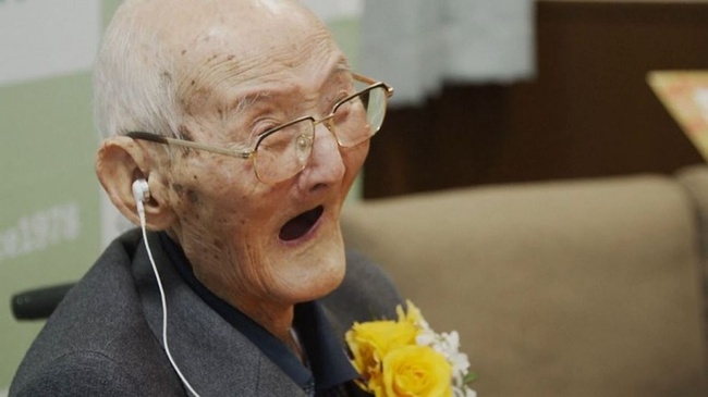 Cụ ông lớn tuổi nhất thế giới sống thọ đến 112 tuổi, bí quyết sống lâu chỉ gói gọn trong một điều siêu đơn giản - Ảnh 6.