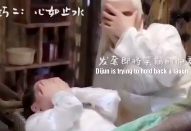 "Tam sinh tam thế Chẩm thượng thư": Đóng cảnh ân ái đến có thai, Địch Lệ Nhiệt Ba - Cao Vỹ Quang che mặt liên tục - Ảnh 9. "Tam sinh tam thế Chẩm thượng thư": Đóng cảnh ân ái đến có thai, Địch Lệ Nhiệt Ba - Cao Vỹ Quang che mặt liên tục - Ảnh 9.