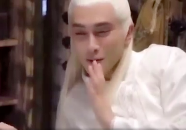 "Tam sinh tam thế Chẩm thượng thư": Đóng cảnh ân ái đến có thai, Địch Lệ Nhiệt Ba - Cao Vỹ Quang che mặt liên tục - Ảnh 7. "Tam sinh tam thế Chẩm thượng thư": Đóng cảnh ân ái đến có thai, Địch Lệ Nhiệt Ba - Cao Vỹ Quang che mặt liên tục - Ảnh 7.