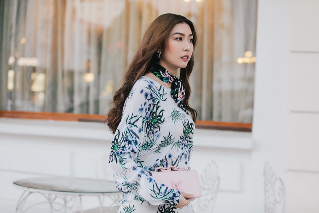 Sau nhẫn kim cương, Á hậu Thúy Vân xác nhận sẽ tổ chức đám cưới với bạn trai giàu có trong năm nay - Ảnh 1. Sau nhẫn kim cương, Á hậu Thúy Vân xác nhận sẽ tổ chức đám cưới với bạn trai giàu có trong năm nay - Ảnh 1.