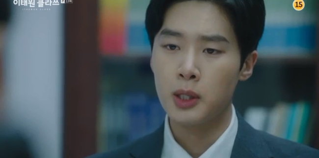 &quot;Itaewon Class&quot;: Nghe tin chủ tịch Jangga ung thư sắp chết, Park Seo Joon đau lòng suýt bật khóc, rating tập 13 tiếp tục tụt dốc - Ảnh 7.