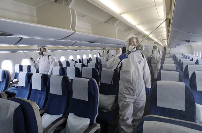 Bỏ túi 10 bí kíp sức khỏe trên máy bay, yên tâm vi vu khắp nơi mà không lo bị nhiễm virus Covid-19 - Ảnh 2.