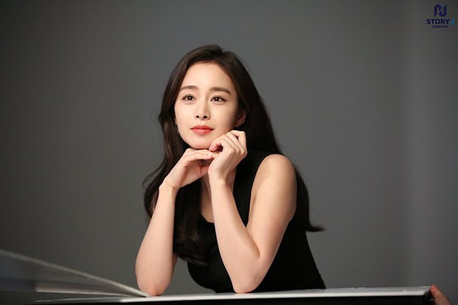 10 mỹ nhân Hàn đẹp nhất trong mắt netizen Trung: Song Hye Kyo, Son Ye Jin đều có mặt nhưng nhận được nhiều lời khen nhất lại là người đẹp 49 tuổi này - Ảnh 4.
