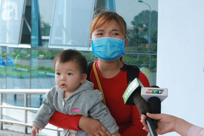 Hà Nội: Những hình ảnh 30 công nhân trở về từ Vũ Hán vừa được xuất viện - Ảnh 3. Hà Nội: Những hình ảnh 30 công nhân trở về từ Vũ Hán vừa được xuất viện - Ảnh 3.