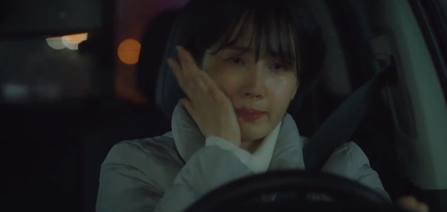 &quot;Hi Bye, Mama&quot;: Xúc động cảnh Kim Tae Hee ôm mẹ gào khóc trong bệnh viện, bố ruột ngã quỵ khi thấy con gái còn sống  - Ảnh 11.